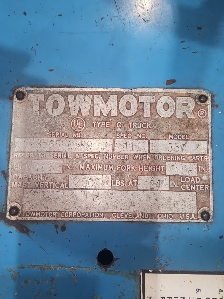 TowMotor Forklift 350