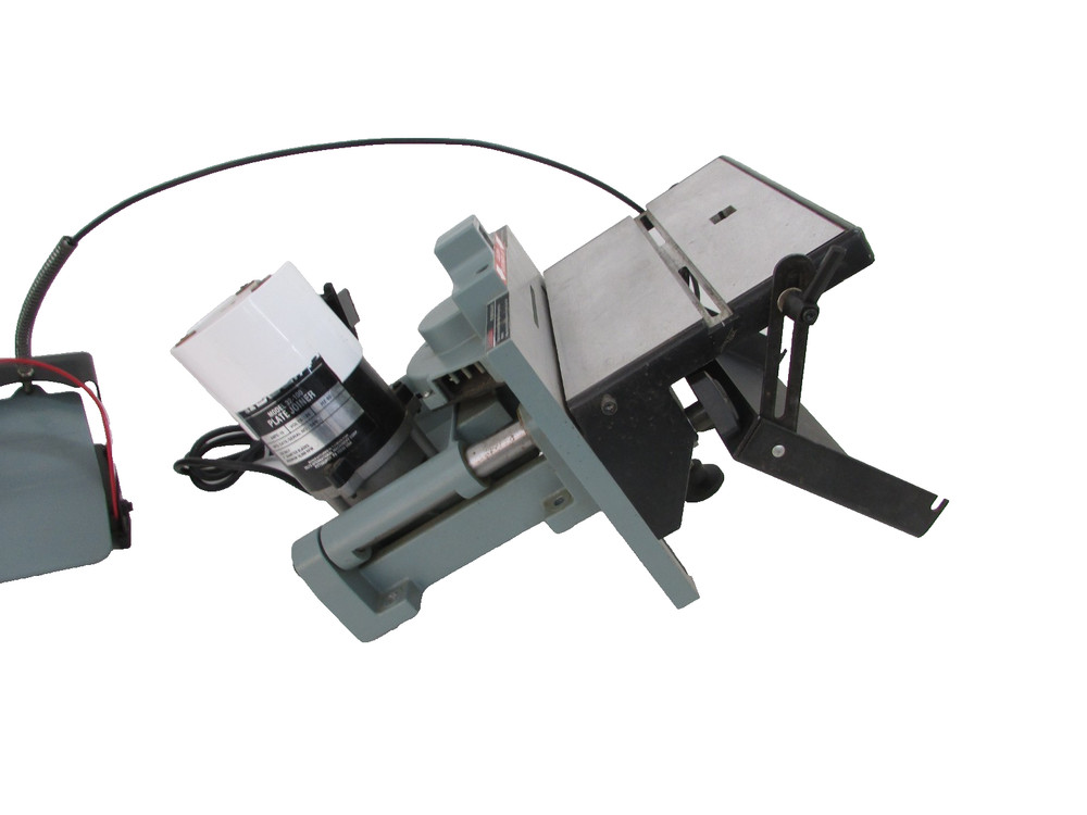 DELTA PLATE JOINER MODEL 32-100, BENCH TOP BISCUIT JOINTER