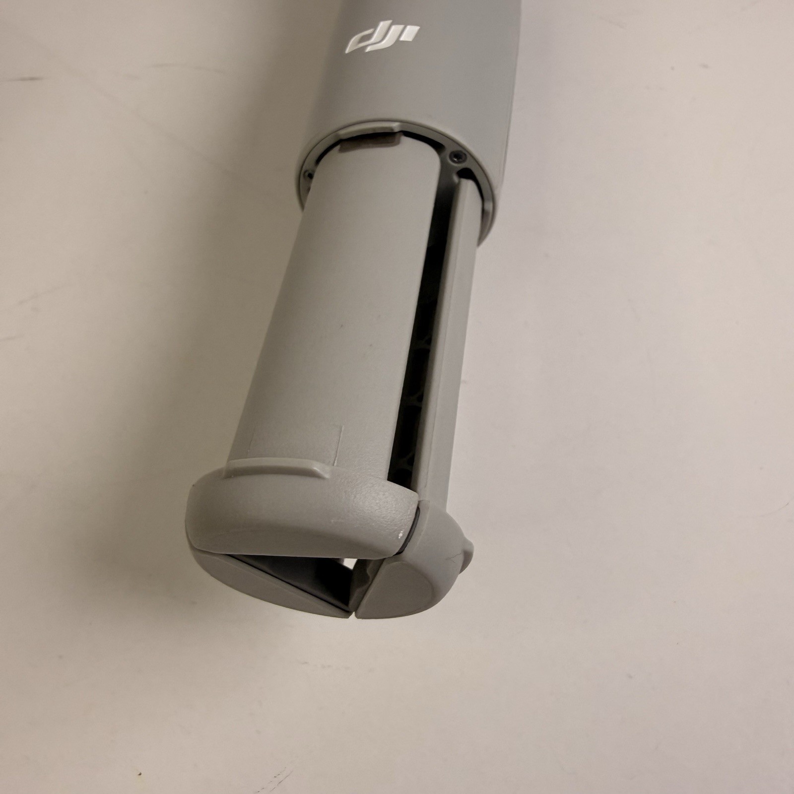 DJI Osmo Mobile 7 Smartphone Gimbal Stabilizer – Gray – Tested – w/ Box USED