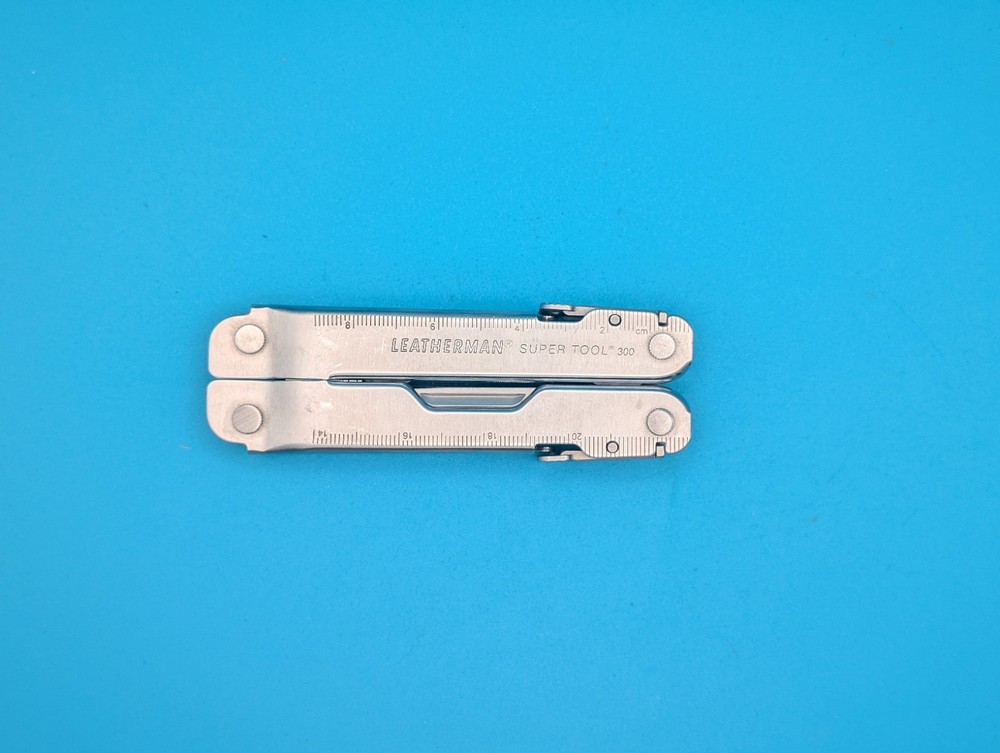 Leatherman Stainless Steel Super Tool 300 Multitool!
