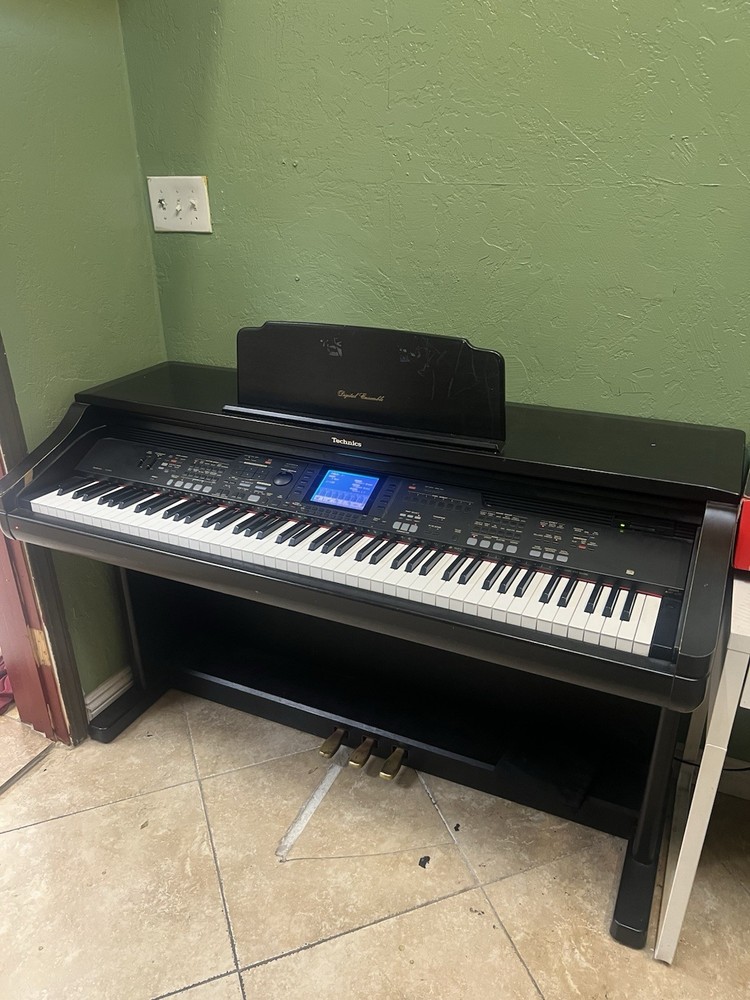 Technics Digital Piano Ensemble SX-PR702