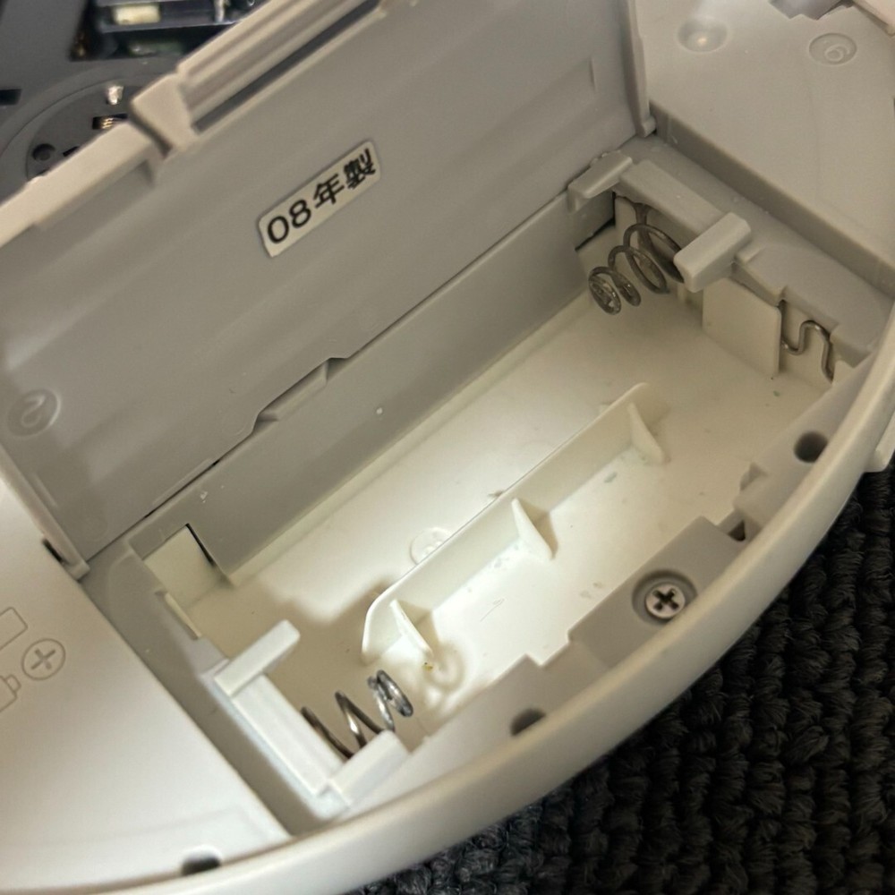 SONY CD WALKMAN D-EJ002 Portable CD Player White Main Unit Tested Used