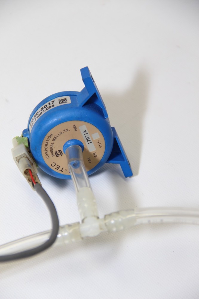 S-Tec Altitude Sensor & Sensor Hose Outlets, P/N: P550-5017