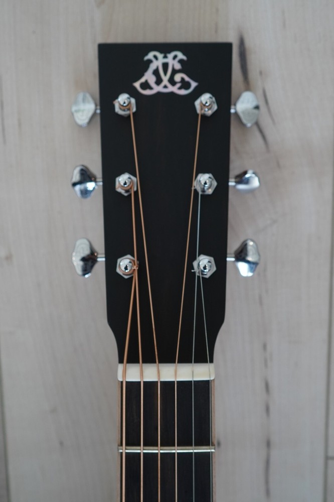 Larrivée O-40R JCL/Moon Top Special w/Element VTC