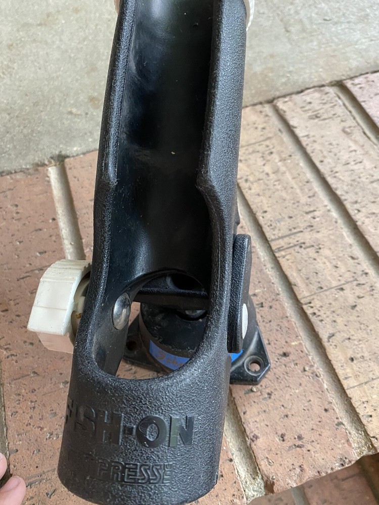 Fish-On Tempress Rod Holders With Base Mount (F8)