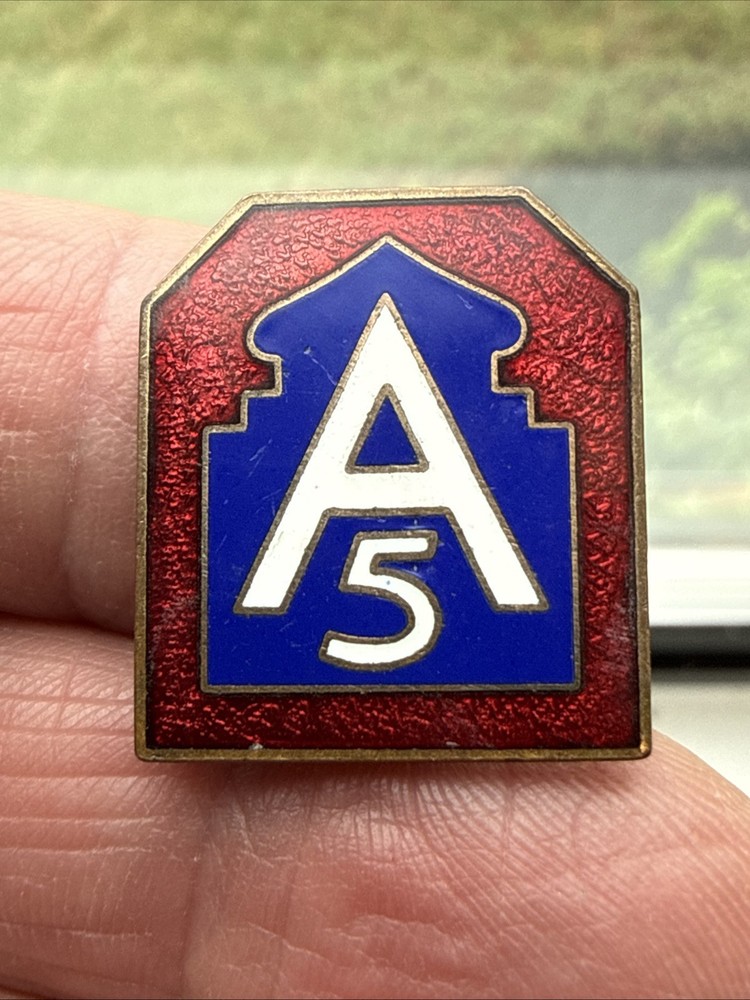WWII US 5th Army Enamel DI Crest PB