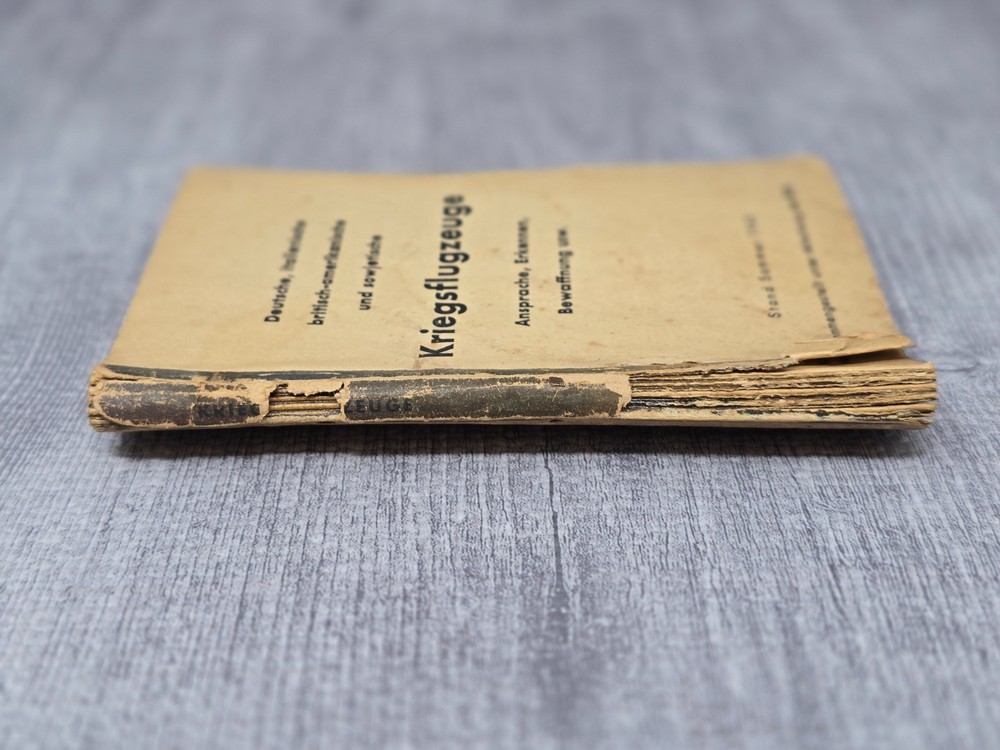 WW2 German Aircraft Identification Manual - Missing Cover 1943