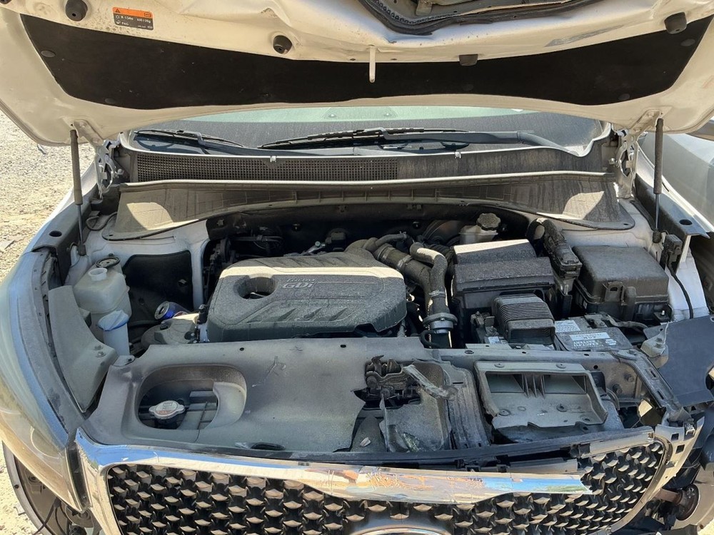 SORENTO 2016 Glove Box 5035181