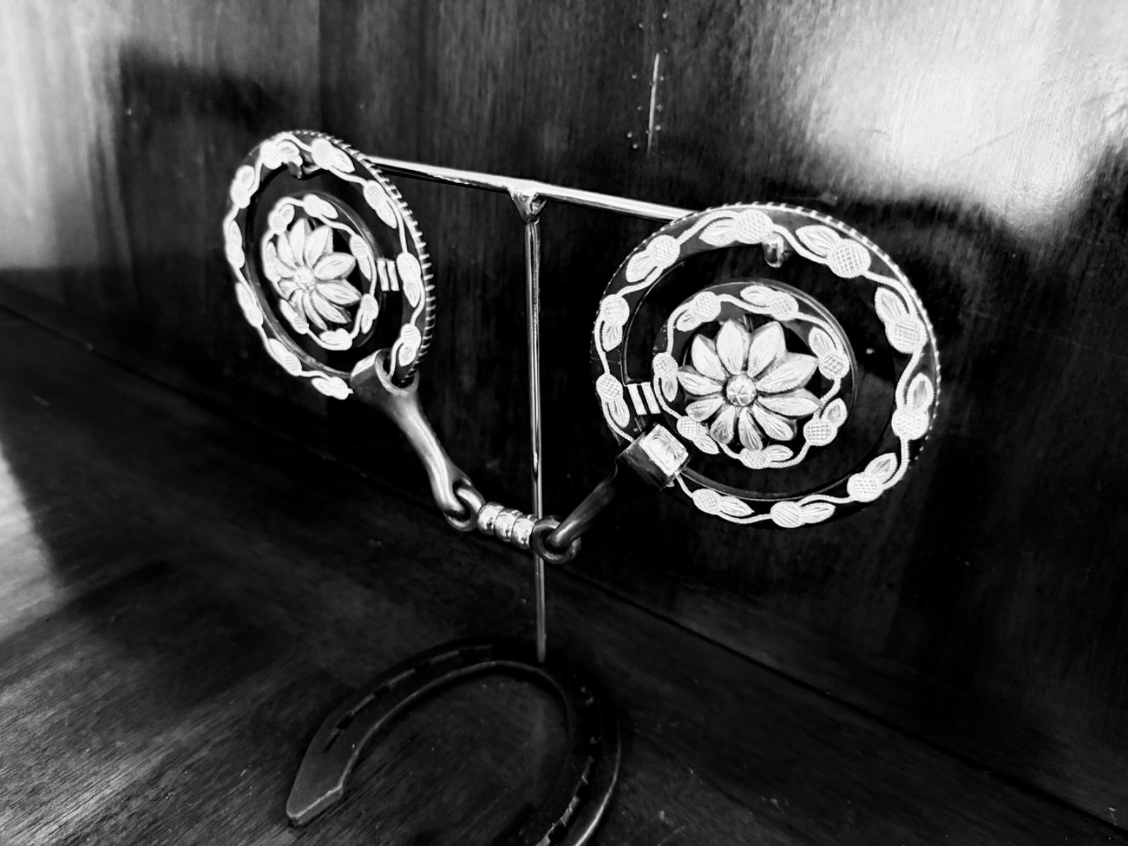 CLASSIC HANDMADE STERLING SILVER INLAY ACORNS SNAFFLE BIT MAKER MARKED GARCIA