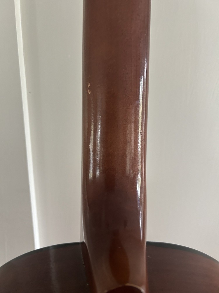 Decca Acoustic Guitar 124 New Strings