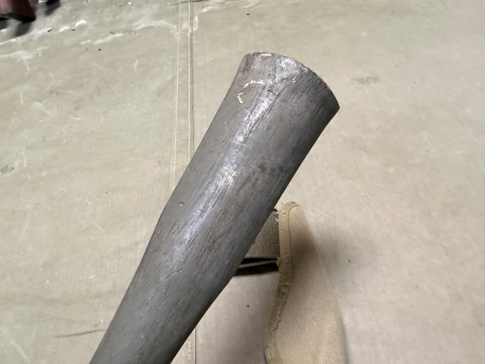 ORIGINAL WWII US ARMY M1942 PICK AXE MATTOCK & CARRIER- "US" stamped