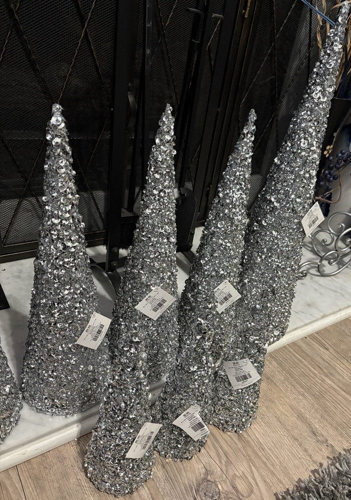 Silver Cone Holiday Decor Set (8)