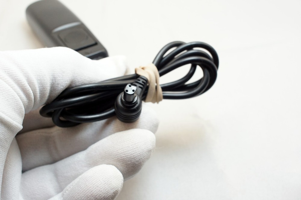 Shutter release wired 3 pin