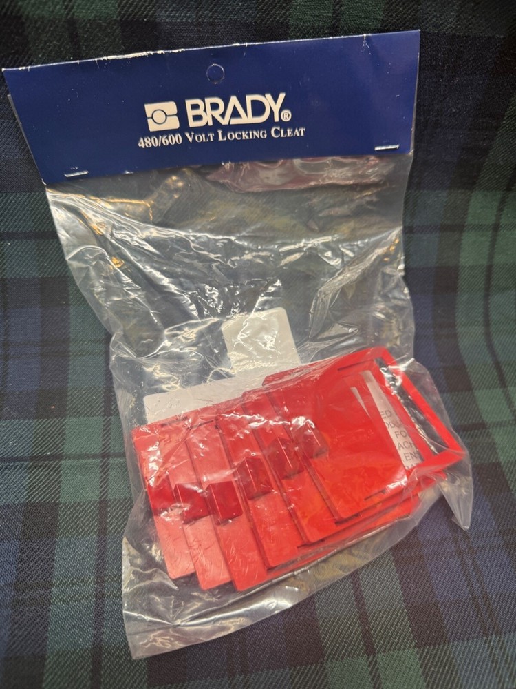 Brady 65406 Extra Cleats for 480/600V Lockout 6 Pack