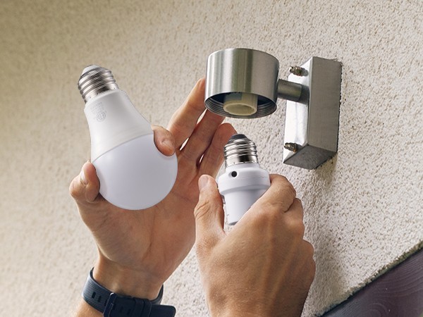 DEWENWILS Dusk to Dawn Light Socket, Dual Sensor, E26/E27 Auto On/Off, 2 Pack