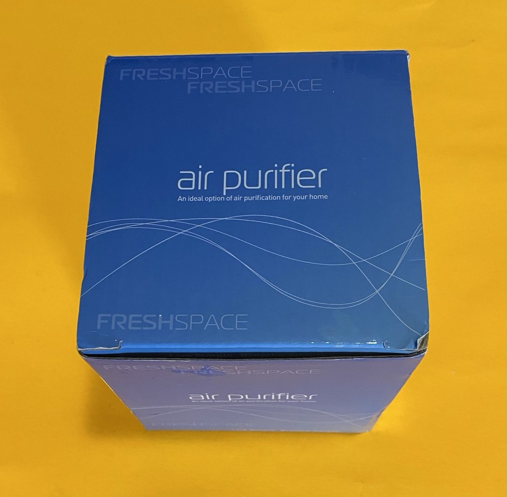 Air Purifier Freshspace RA-100 Mini Ozone Generator - White Working