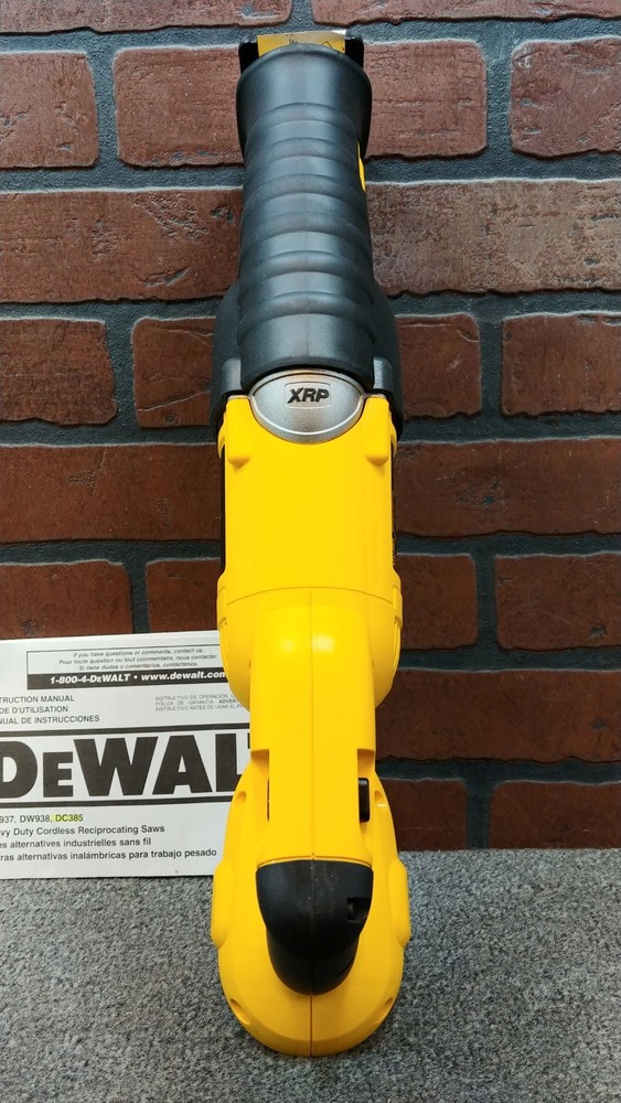 Dewalt DC385 18V Variable Speed 4-Way Blade Clamp NiCad Base-***NEW***