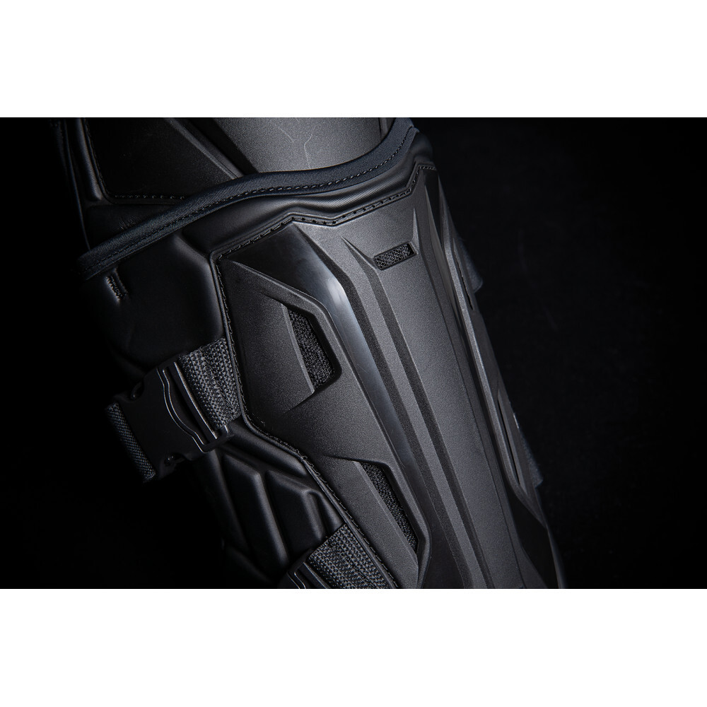 Icon Field Armor 3 Knees - Black | Small/Medium