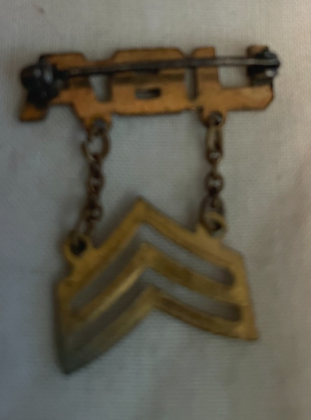 WWII US Army Sargent Sweetheart Pin