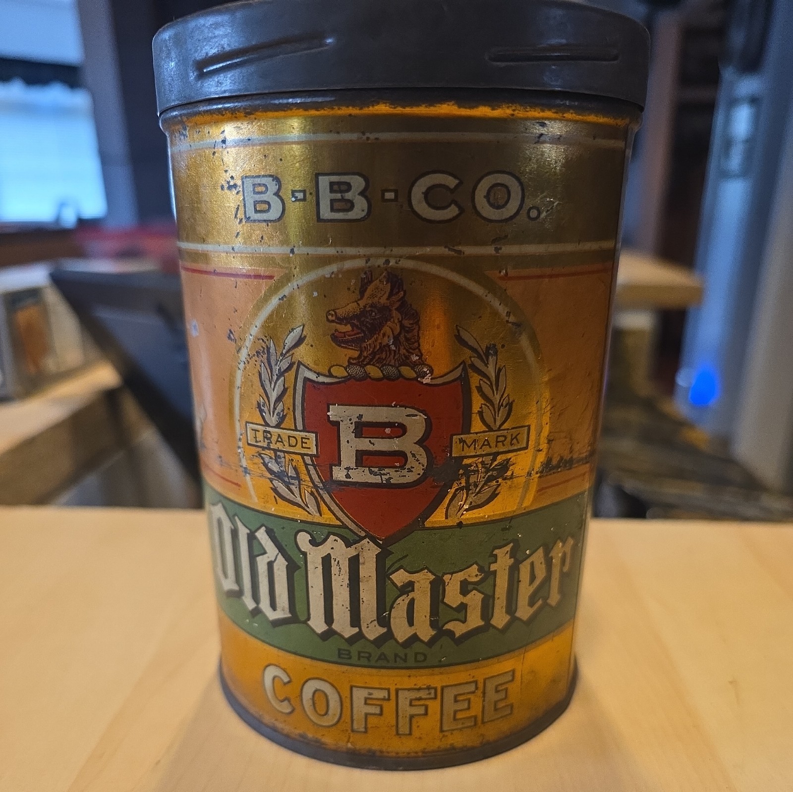 VINTAGE OLD MASTER BRAND COFFEE TIN ADVERTISING COLLECTIBLE GRAPHICS 463-U
