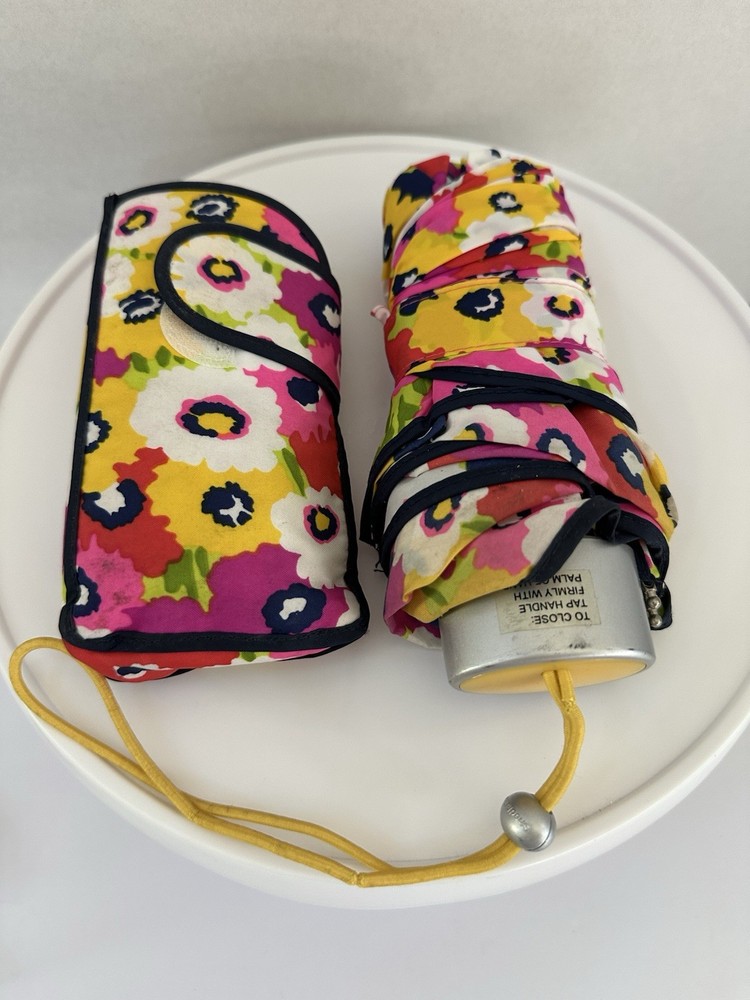 Vintage Totes Umbrella M Medium Coverage Mini Compact W Case Floral Design EUC