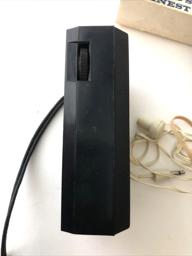 VTG General Electric Solid State Radio P2750 With Box & Earphone - does not work