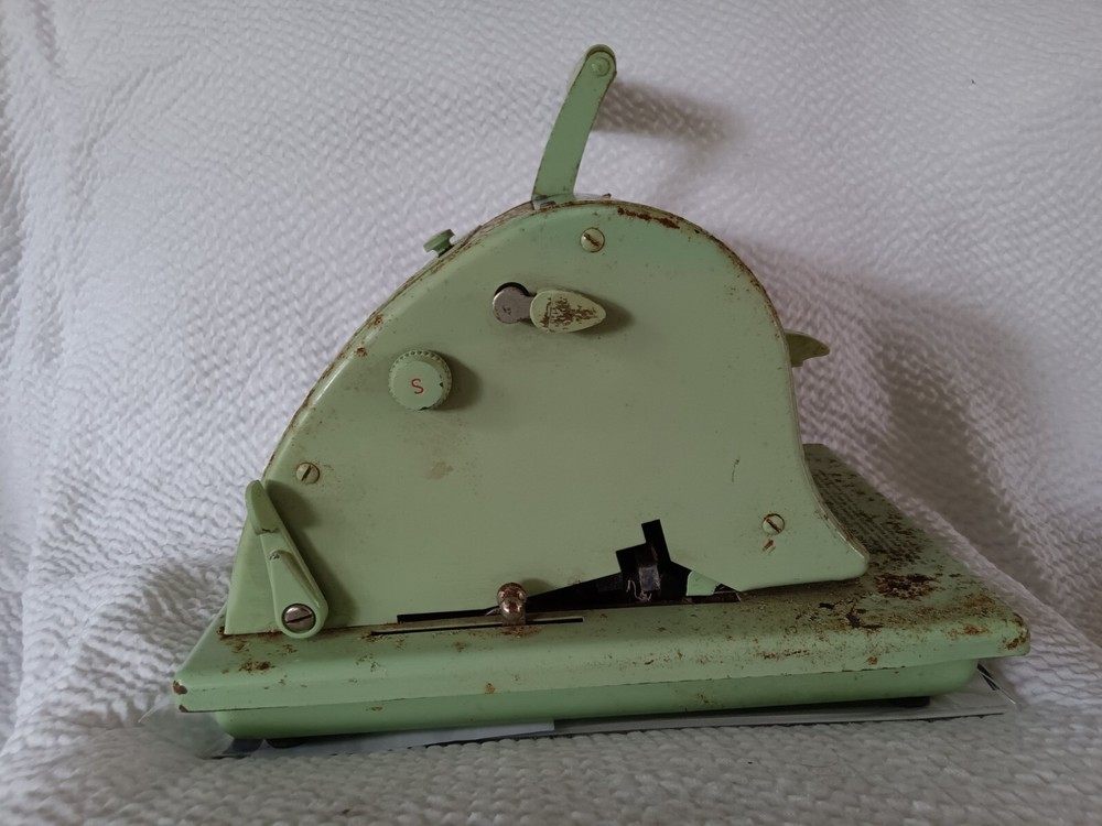 Paymaster Ribbon Writer Series 8000-No Key.