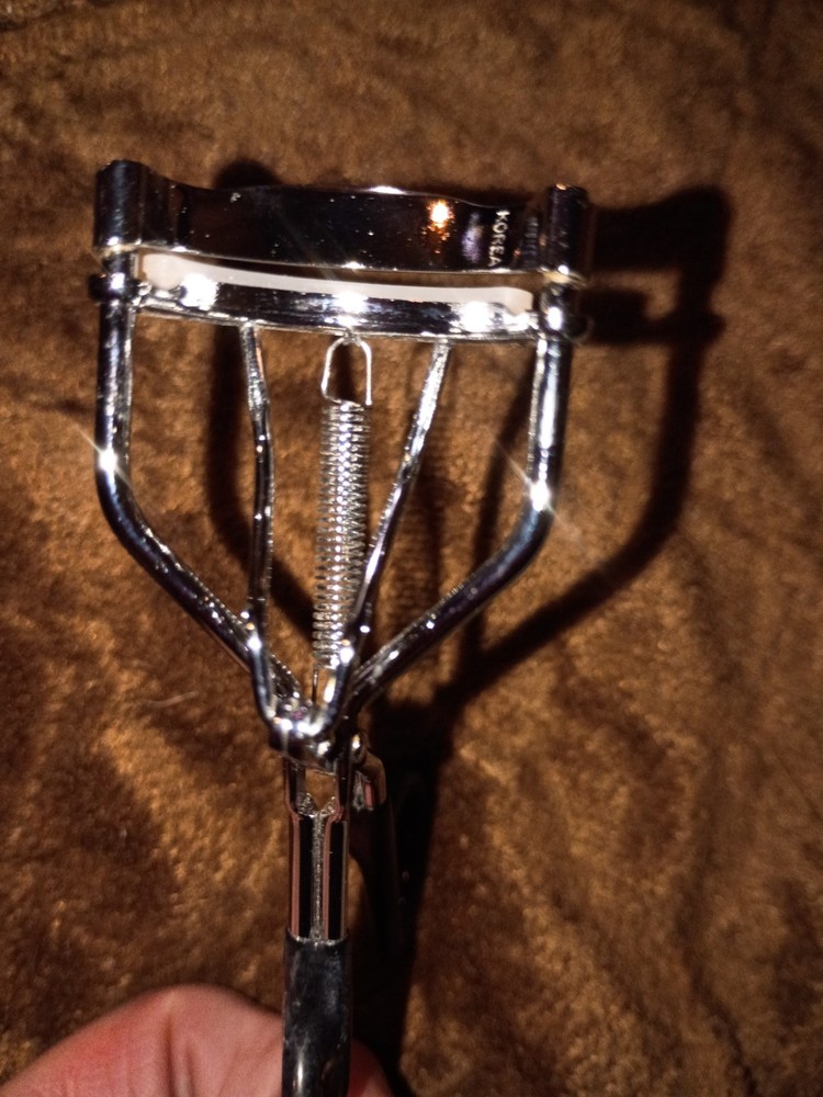 ULTA Eyelash Curler Spring Loaded (More Round) Quality