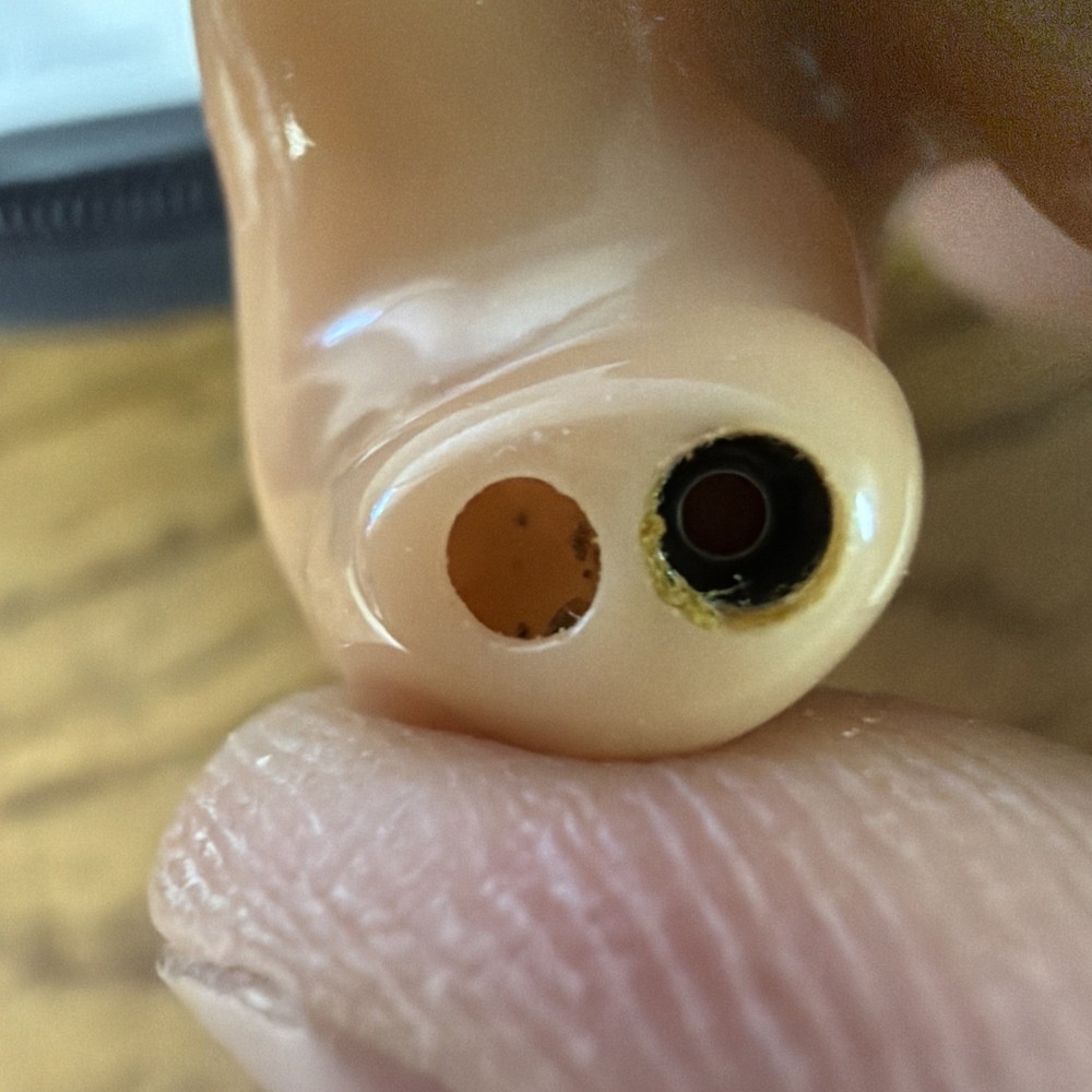 Unitron Hearing Aids In The Ear ITE - Untested