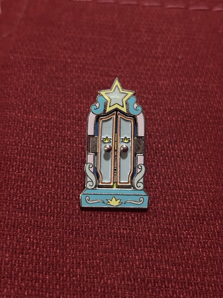 Tinkerbell Disney Pin Princess Hinged Window Series 2002 Peter Pan- Broken