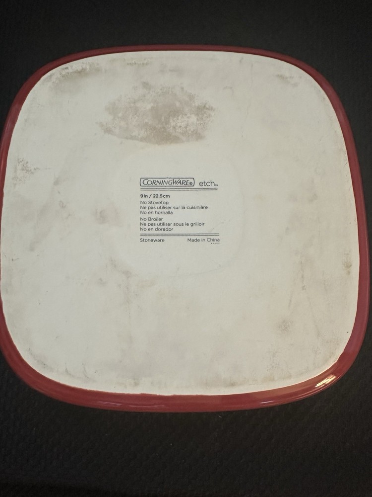Corning Ware Etch Stoneware Red Small Baking Dish 27 Oz, 9 1/2 inch; EUC