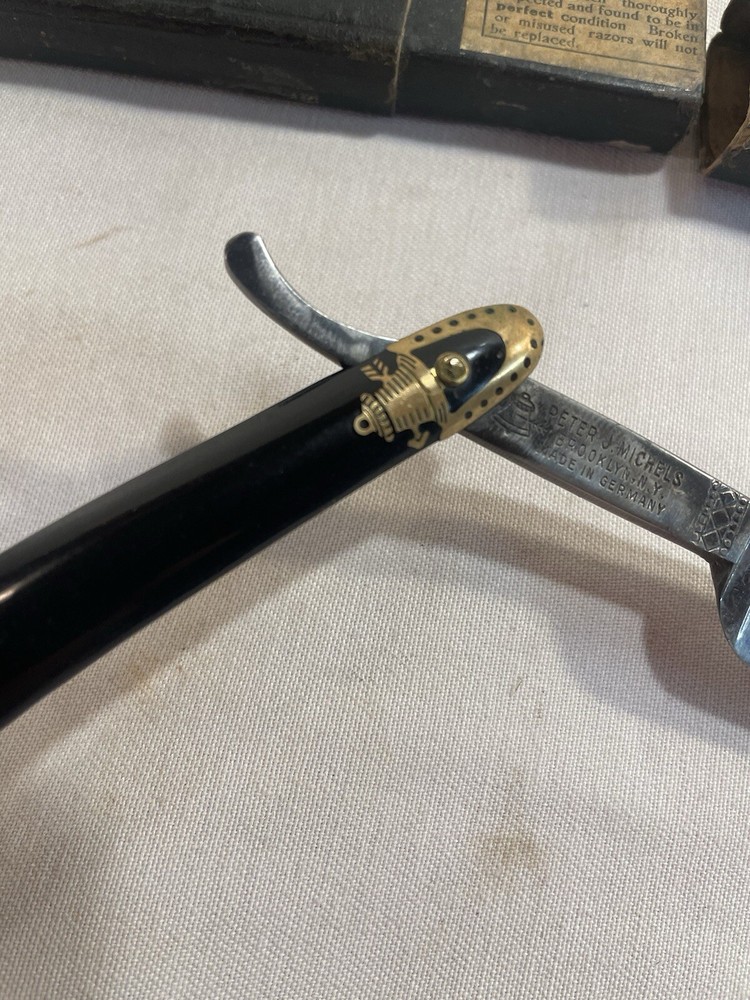 Vintage Winova Straight Razor With Box