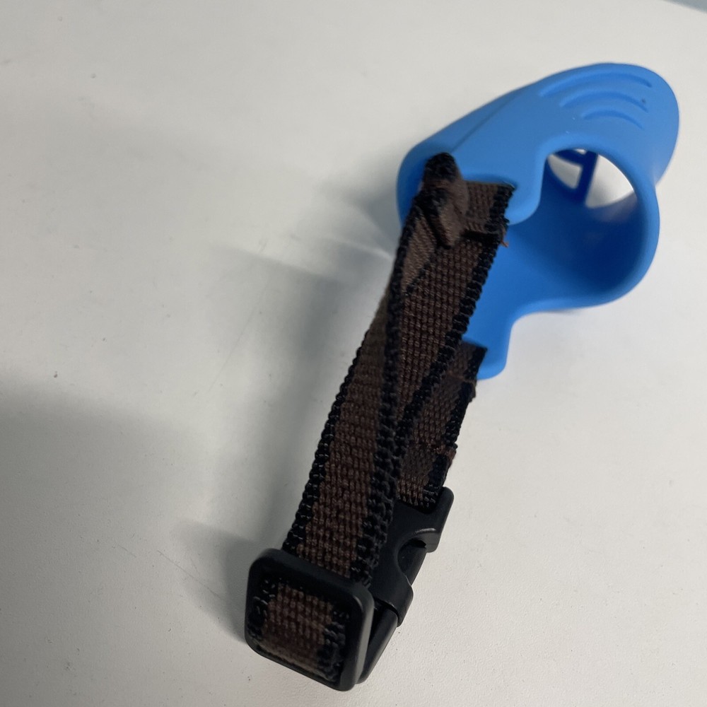 Anti Bite Duck Mouth Muzzle Adjustable Small Snout circumference 6"x 2-3.5" Leng