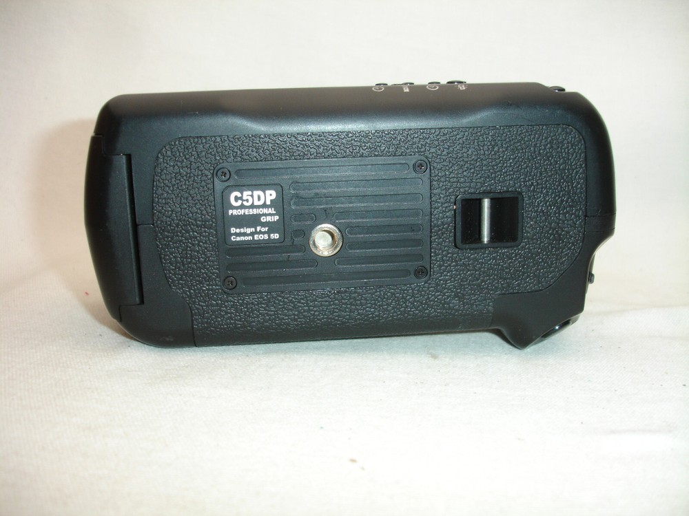 Vertical Battery Grip Holder for Canon EOS 5D camera C5DP