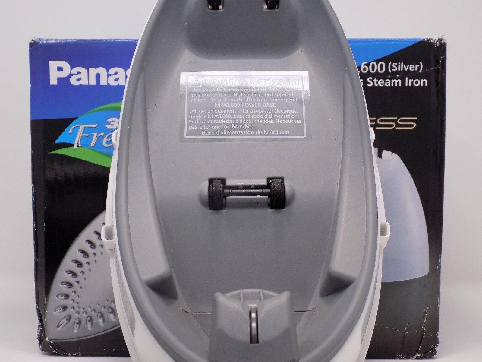 Panasonic NI-WL600 Portable Cordless Steam Iron 360 Freestyle w/ NO COVER Tested