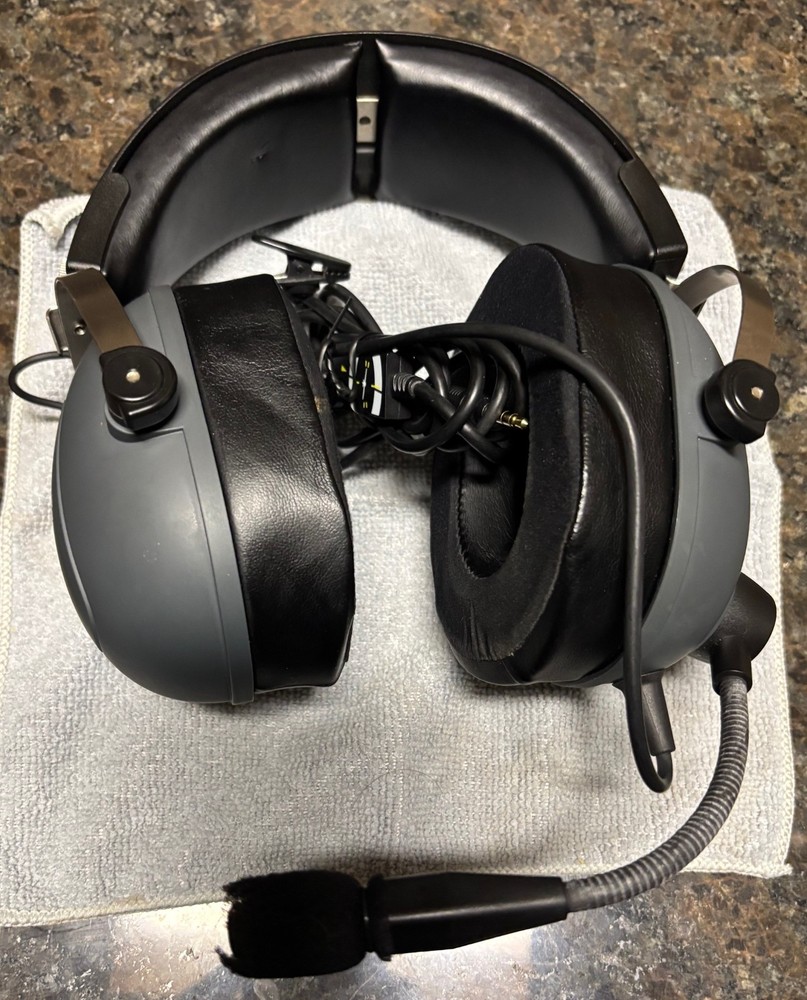 Thrustmaster T-Flight U.S. Air Force Edition Multi-Platform Gaming Headset