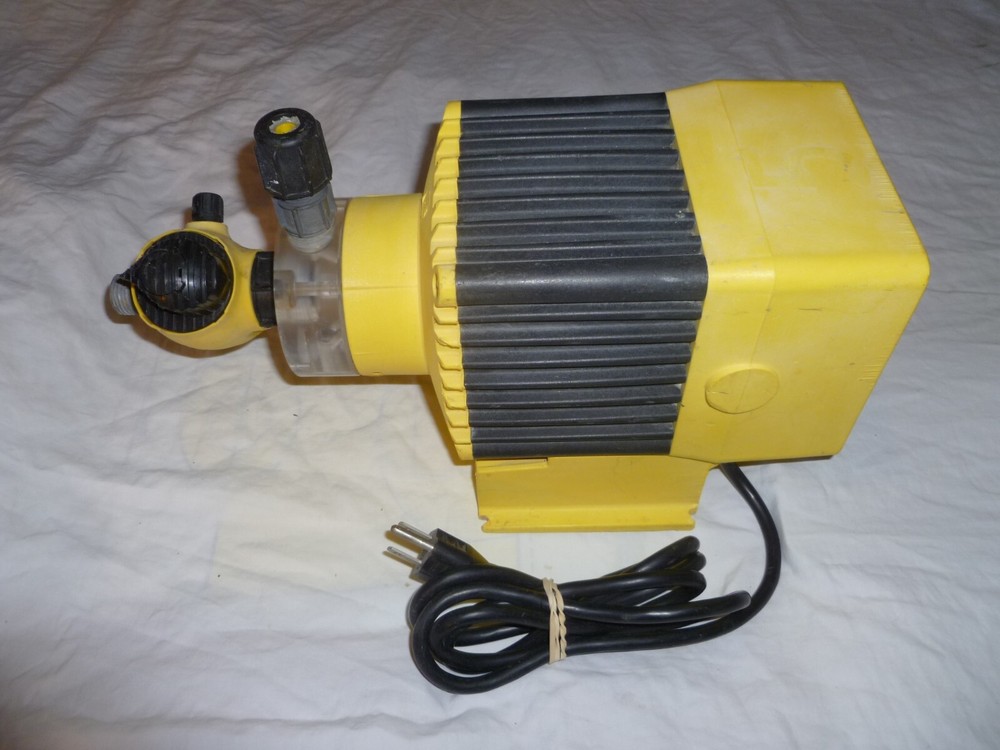 LMI MICROPROCESSOR PUMP B911-D90HI MADE IN USA
