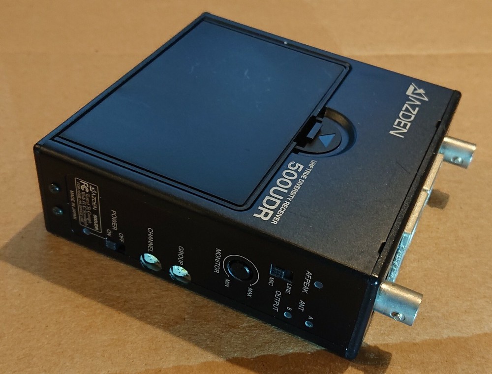 Azden 500UDR UHF Light Weight Camera Mountable Wireless Receiver