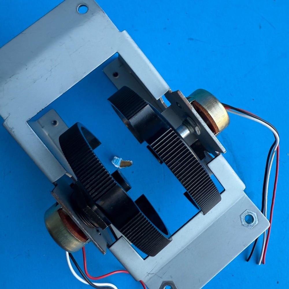 KURZWEIL PC88 Keyboard Replacement Part: Pitch Bend Mod Wheel Assembly