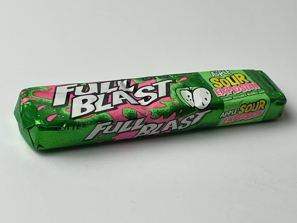 1990’s Lotte Apple Sour Explosion Liquid Centered Bubble Gum Pack Unopened
