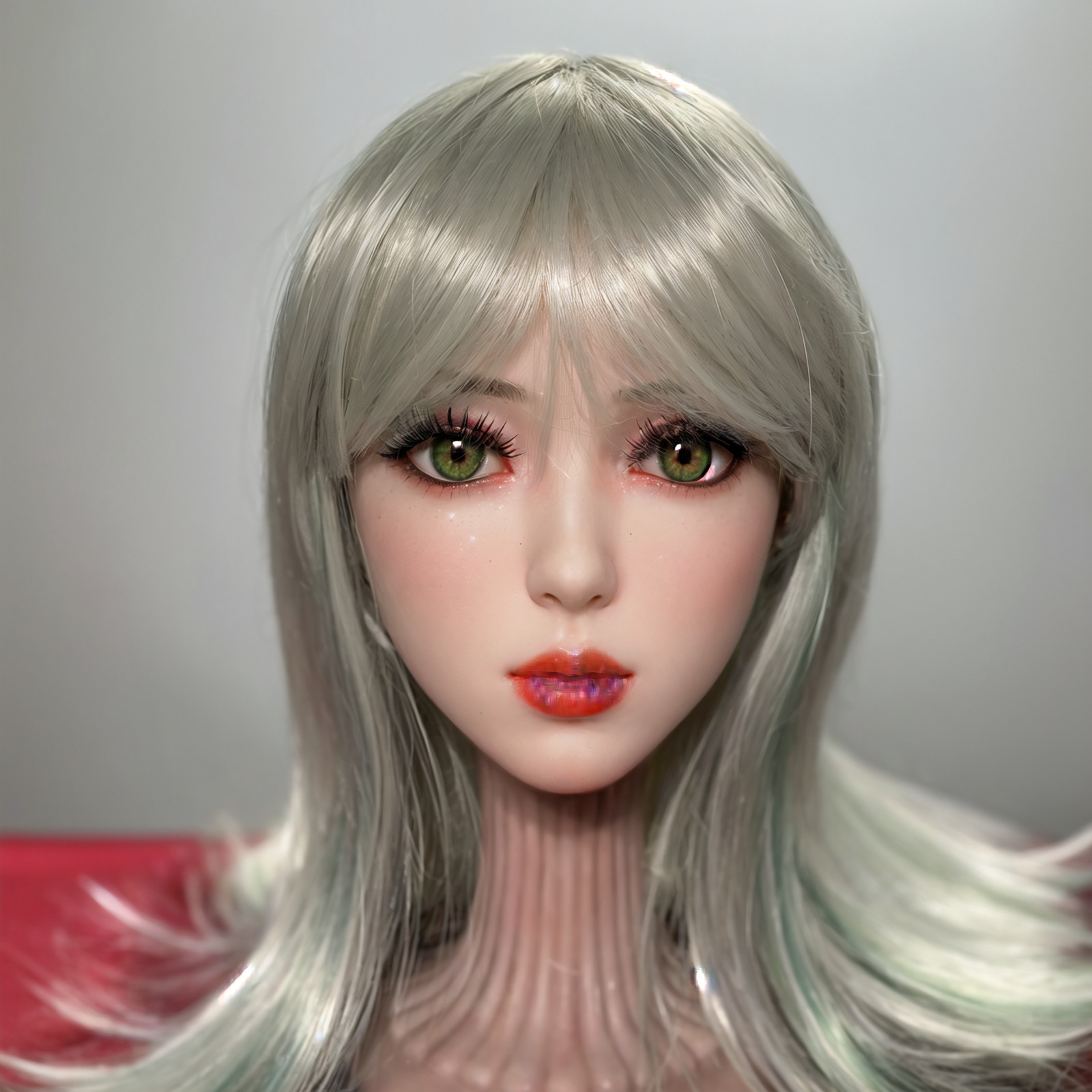 This exquisite TPE material head model is specially designed to meet high-end