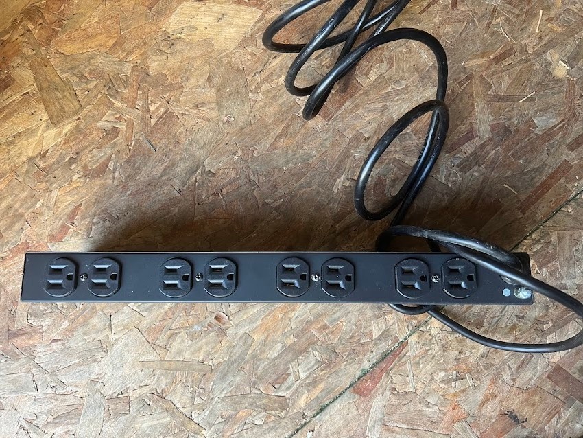 Tripp-Lite DRS-I215 14-Outlet Network Server Surge Protector