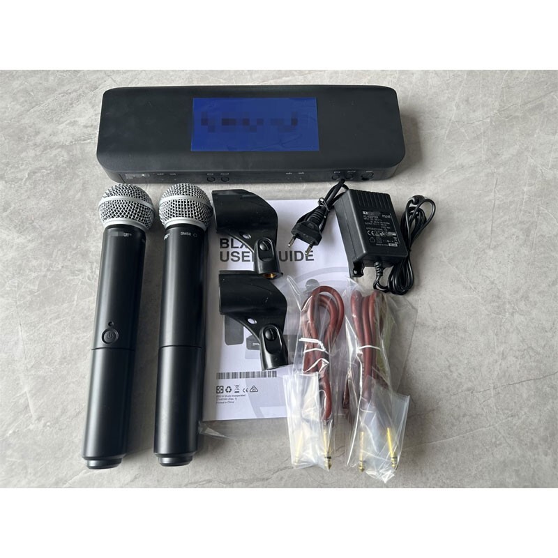 BLX288 BETA58A Professional Wireless Microphone with Receiver Stage Performance