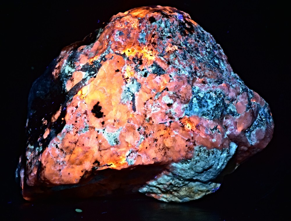 Fluorescent Highly & Long Lasting Phosphorescent Hackmanite Specimen 316 Gram