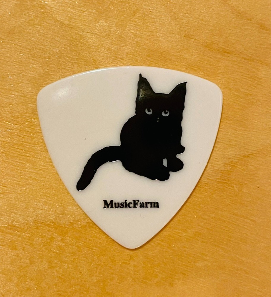 Music Farm Original Guitar Pick Black Kitten Pattern Triangle Medium