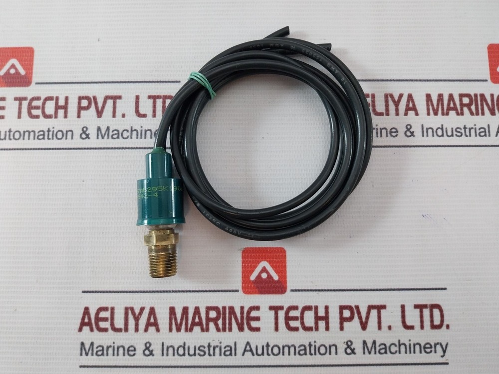 CARRIER 66UI-6942-4 Pressure Switch