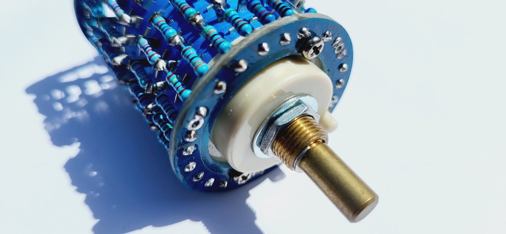 24 Step Attenuator Volume Control Pot Log Stereo