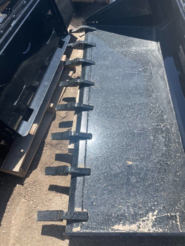 LEGEND 72" SKID LOADER BUCKET