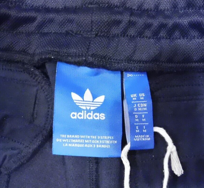 Adidas blue Medium shorts B38-64