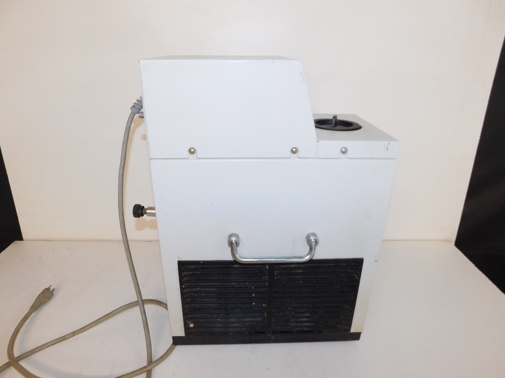 LAUDA WK 300 CIRCULATING COOLER (PLQ88)